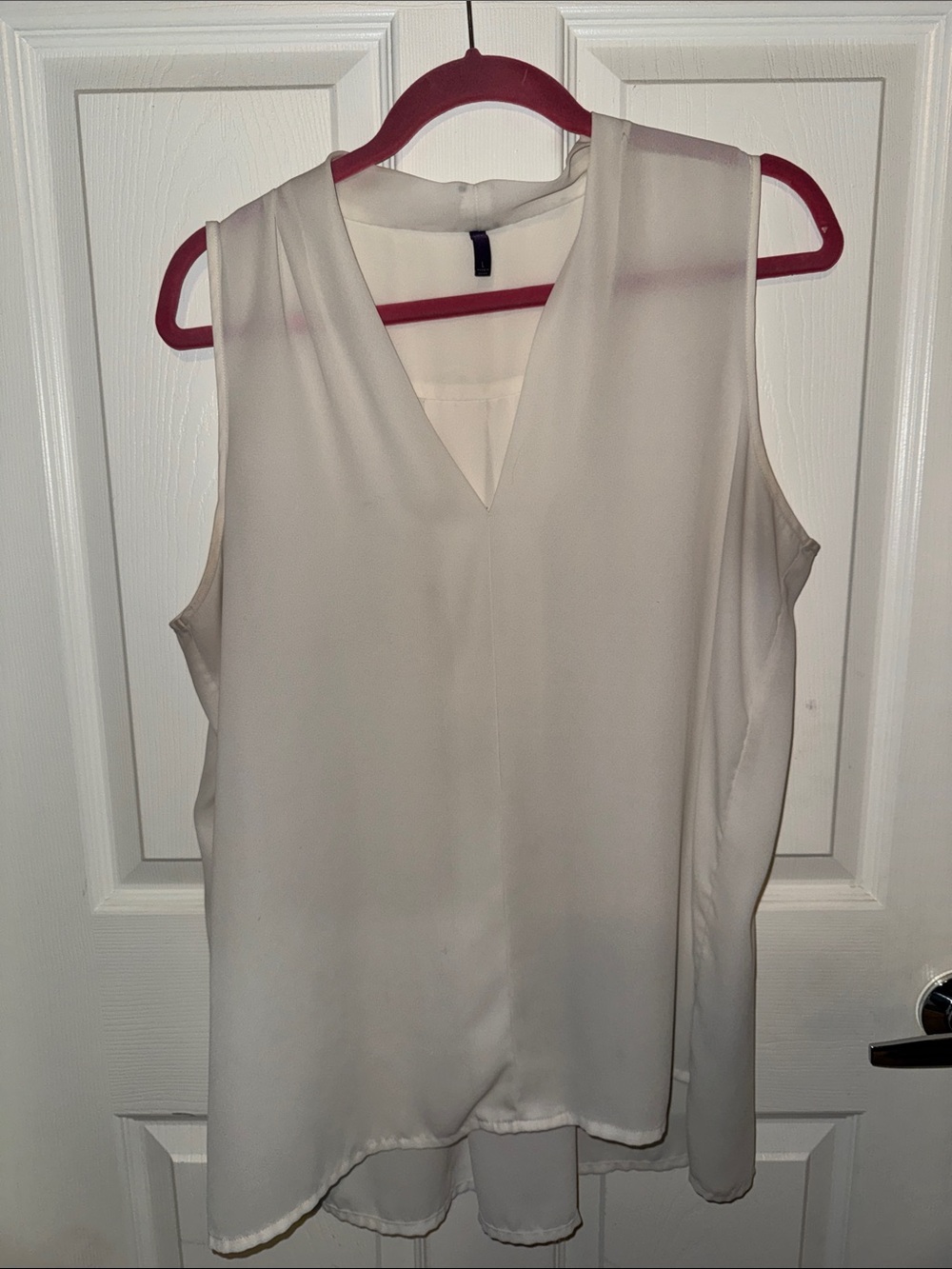 NYDJ Cream V-Neck Sleeveless Camisole